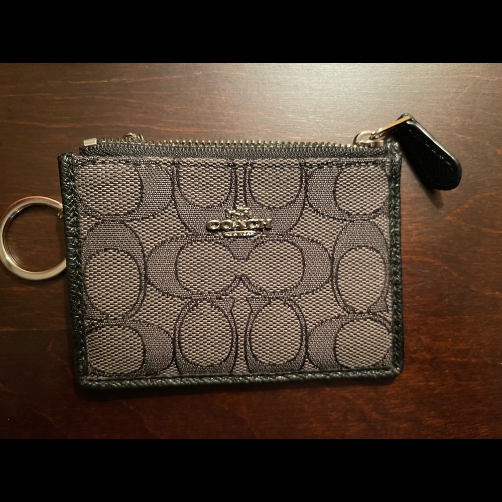 Coach wallet with key ring.